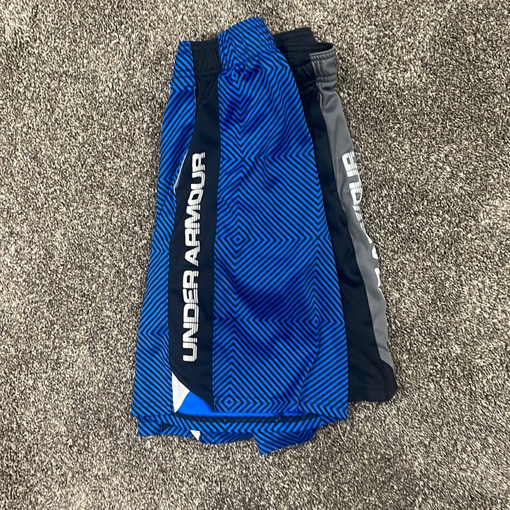 UnderArmour Size M Boys Shorts